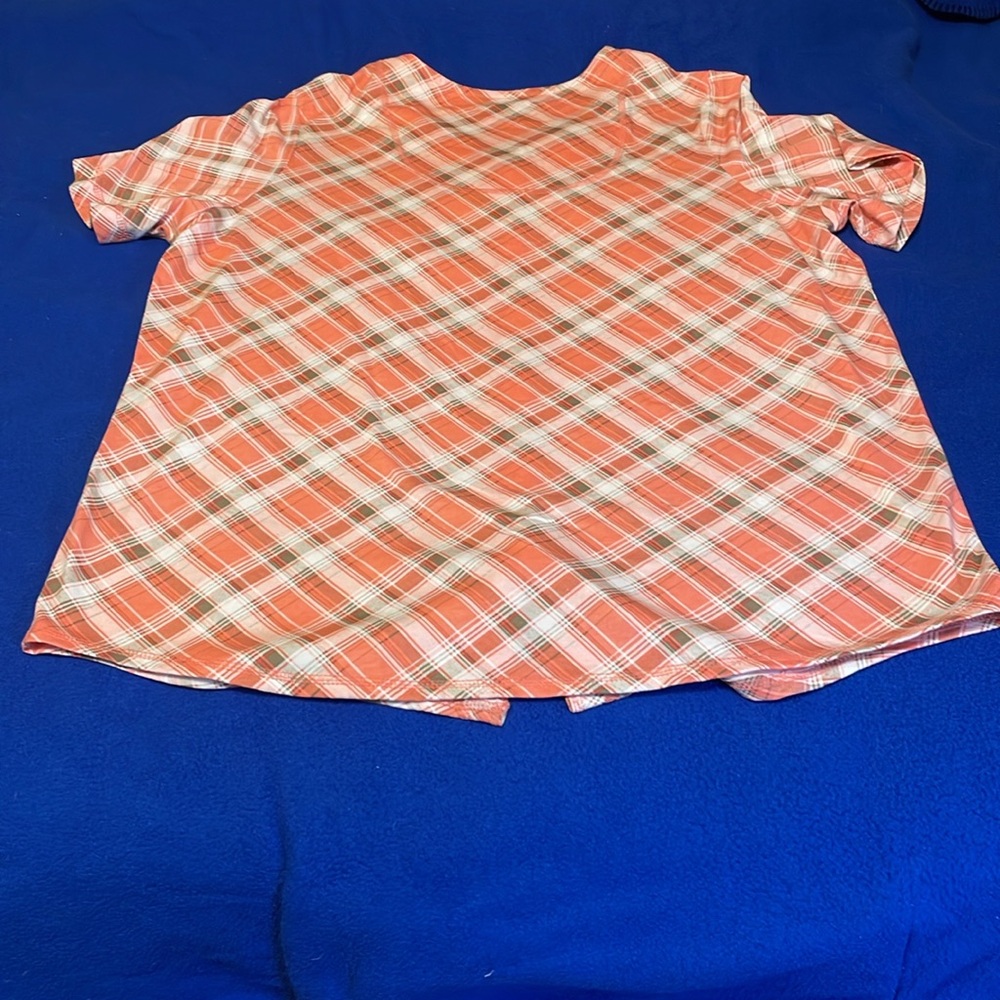 Essentials button shirt - Picture 2 of 5